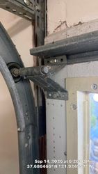 Top fixture over the strut not correct