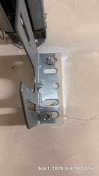 Two lags instead of three and the spring plate.