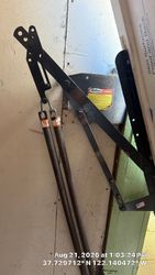 Old worn out e-900 hinge kit