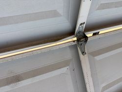 Livermore garage door project photo 14