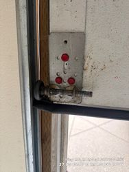 Bottom fixture roller.