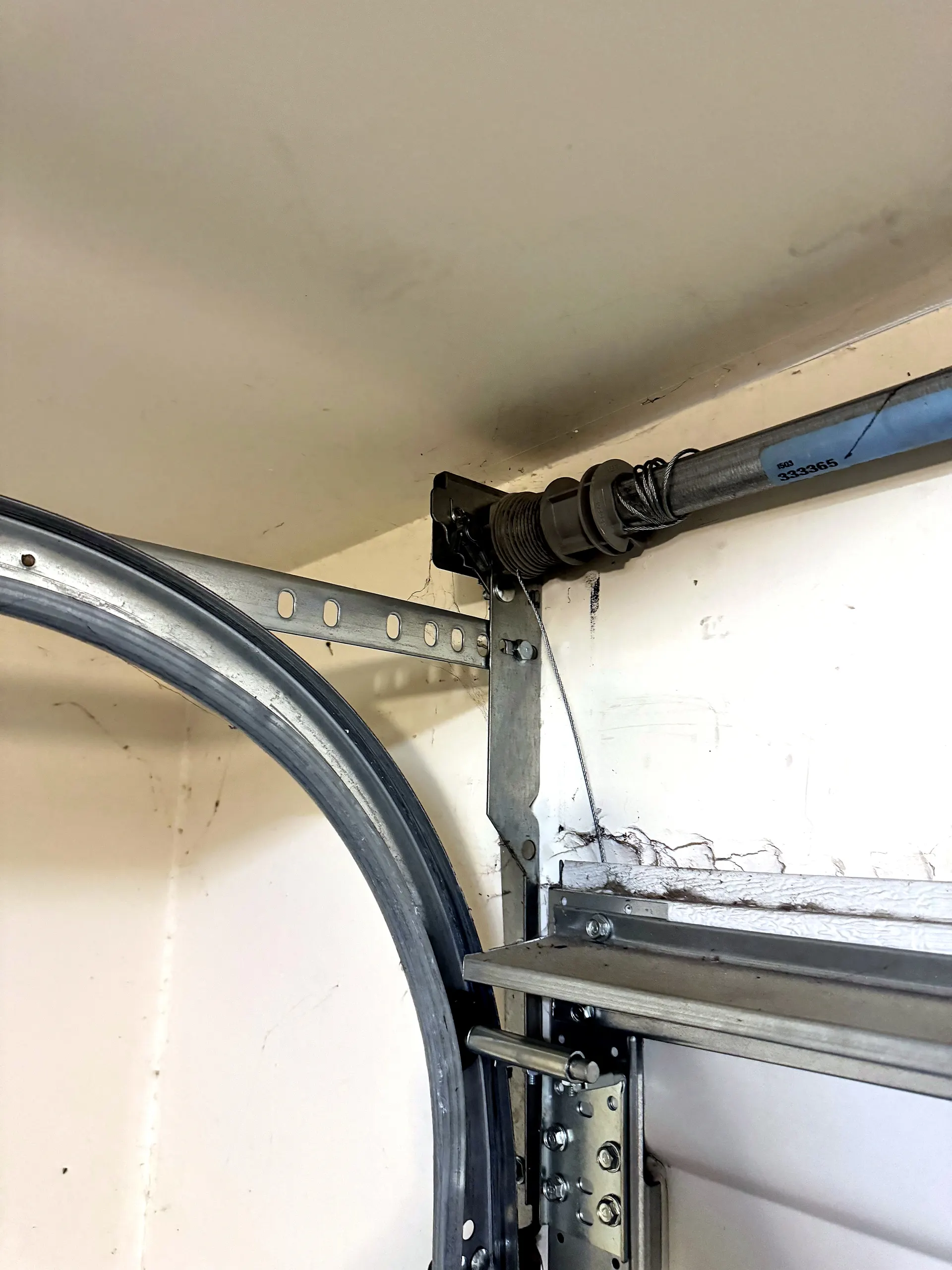 Valiant Garage Door real job photo 16: 2025 10 26